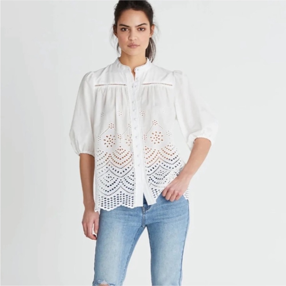 V22S3M We Are Kindred Elsie Short Sleeve Blouse